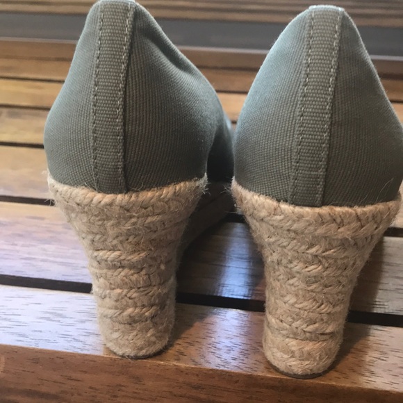 It’s a 2 for 1 sale 2 pair JCrew canvas wedges - Picture 3 of 7